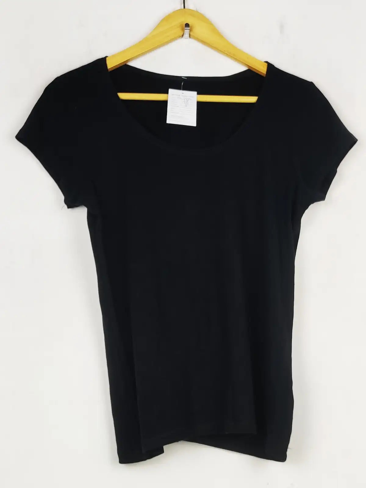 Buy online pre-used pre-loved 100% authentic & Original branded George (TS-4294) available in Pakistan. Top international brands avilable.