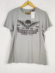 Buy online pre-used pre-loved 100% authentic & Original branded Superdry (TS-4345) available in Pakistan. Top international brands avilable.