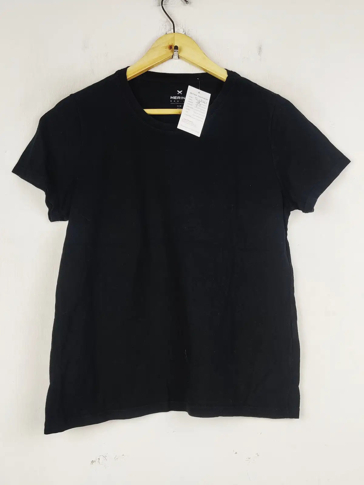 Buy online pre-used pre-loved 100% authentic & Original branded Hering Basic (TS-4361) available in Pakistan. Top international brands avilable.