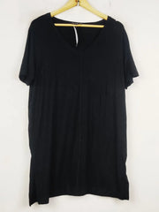 Buy online pre-used pre-loved 100% authentic & Original branded Bershka (TS-4373) available in Pakistan. Top international brands avilable.