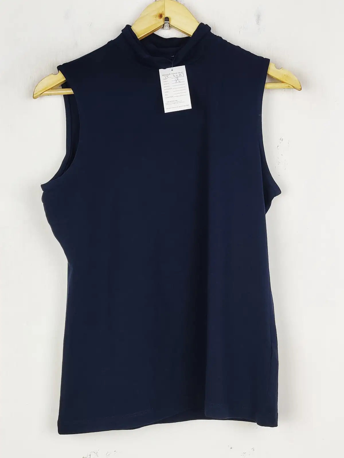 Buy online pre-used pre-loved 100% authentic & Original branded Unknown Brand (TS-4387) available in Pakistan. Top international brands avilable.