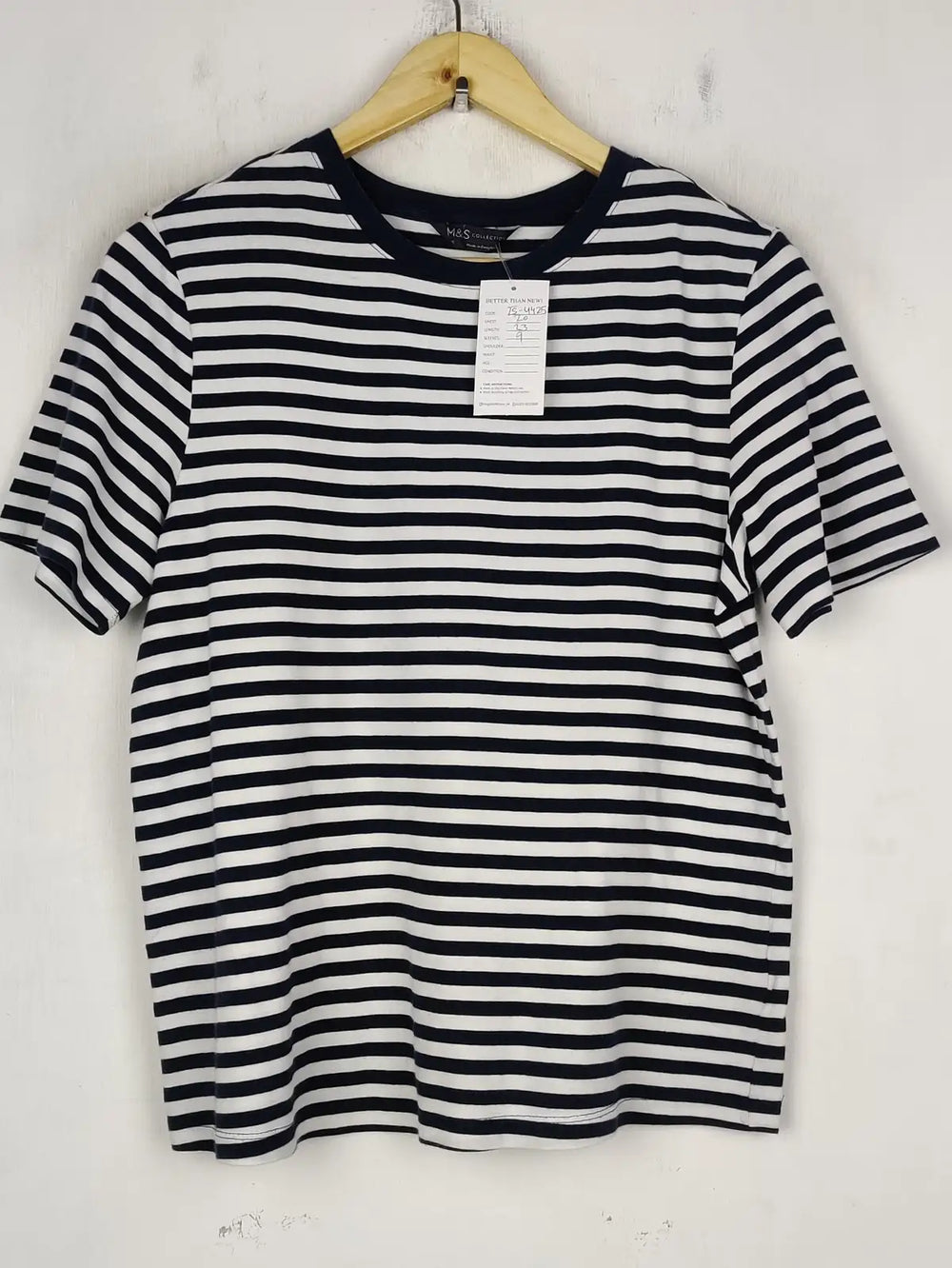 Buy online pre-used pre-loved 100% authentic & Original branded Marks & Spencer (TS-4425) available in Pakistan. Top international brands avilable.