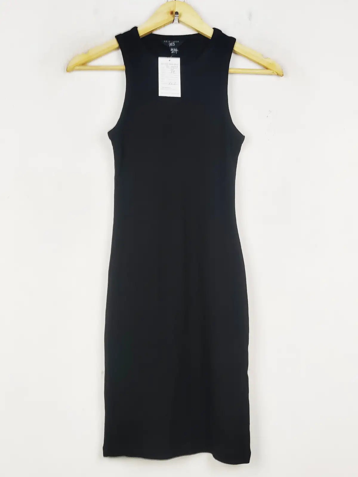 Buy online pre-used pre-loved 100% authentic & Original branded New Look (TS-4457) available in Pakistan. Top international brands avilable.