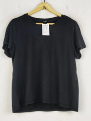 Buy online pre-used pre-loved 100% authentic & Original branded Monkl (TS-4544) available in Pakistan. Top international brands avilable.