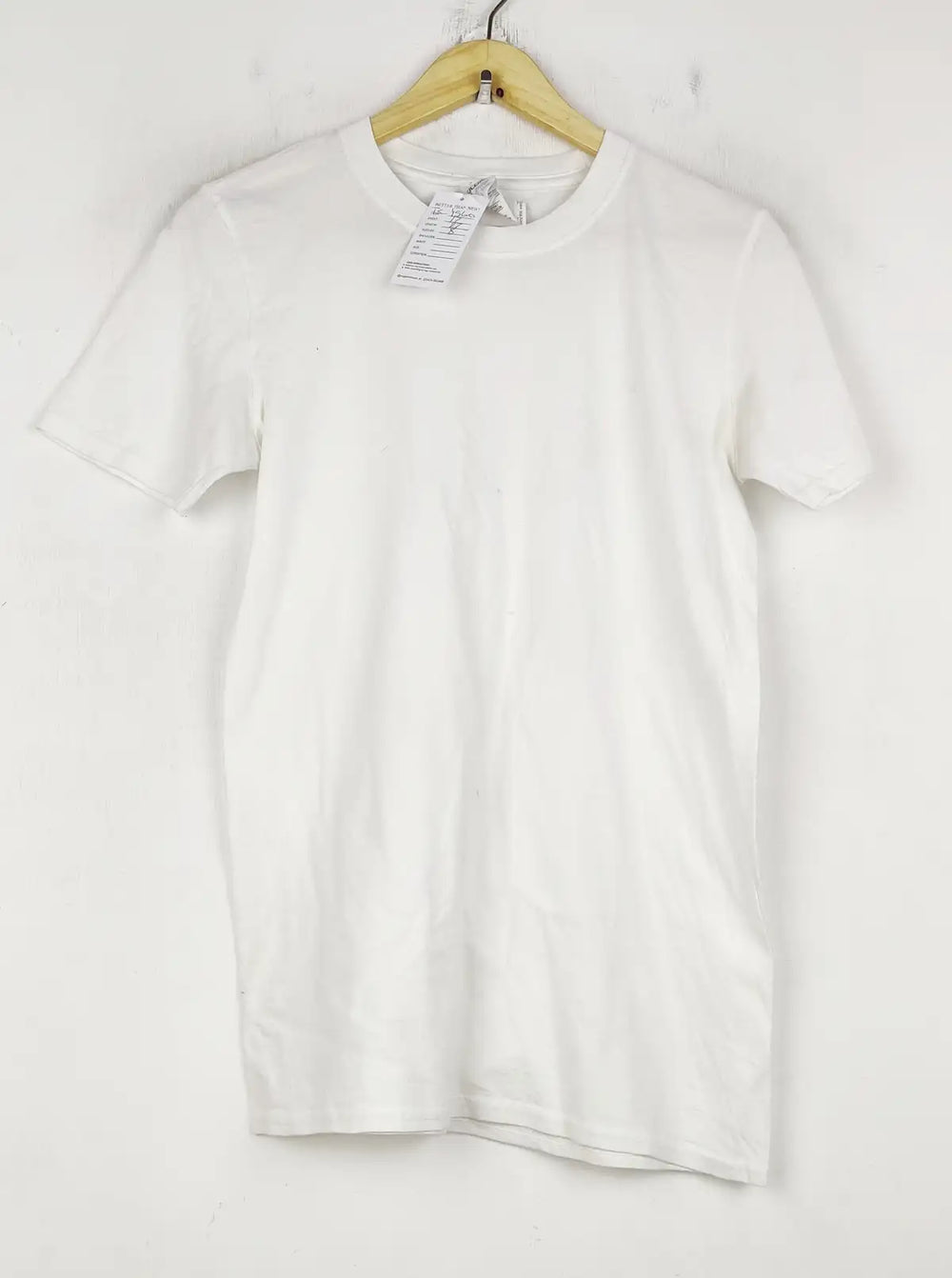 Buy online pre-used pre-loved 100% authentic & Original branded Gildan (TS-4560) available in Pakistan. Top international brands avilable.