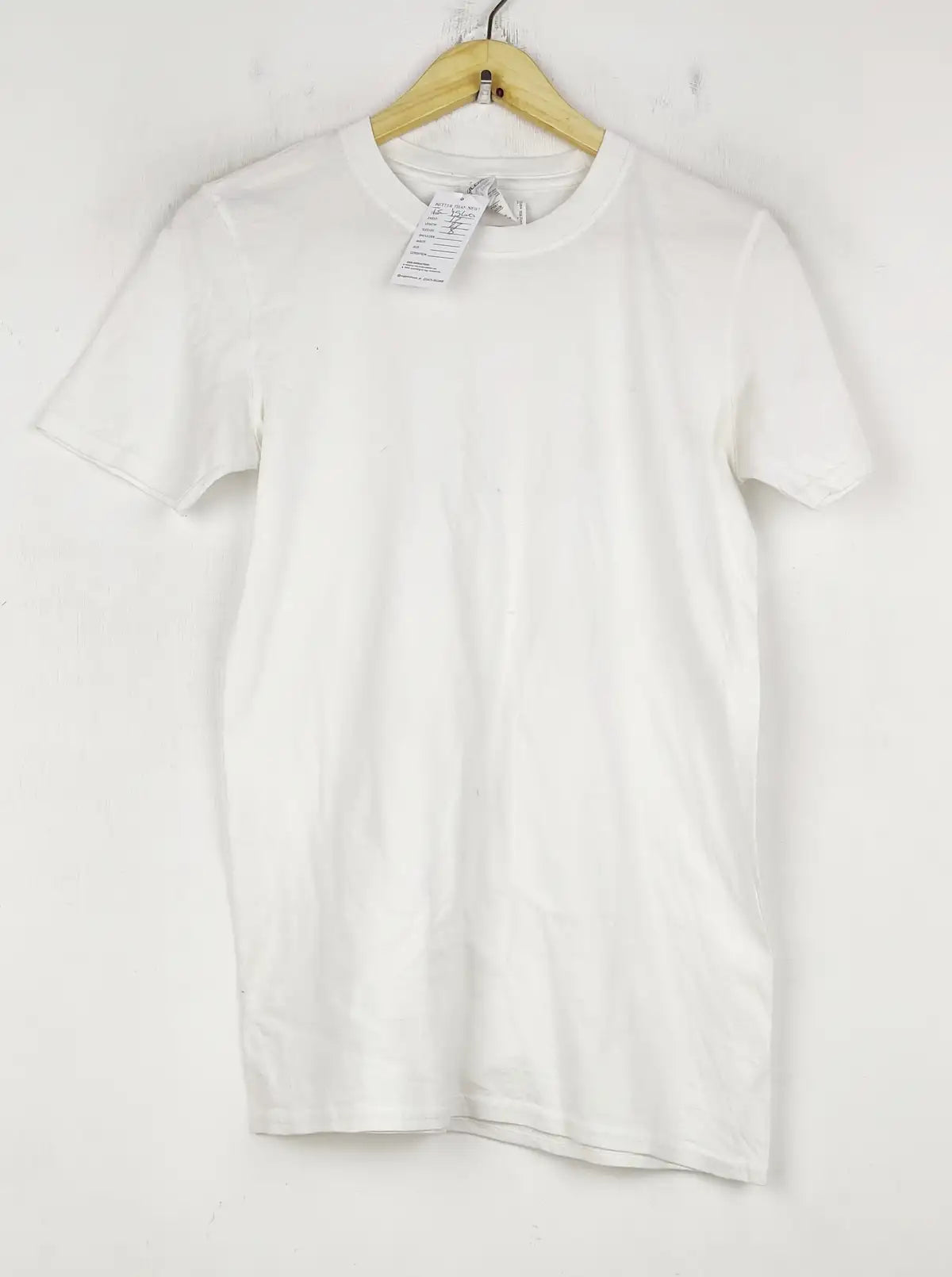 Buy online pre-used pre-loved 100% authentic & Original branded Gildan (TS-4560) available in Pakistan. Top international brands avilable.