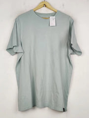 Buy online pre-used pre-loved 100% authentic & Original branded Pull & Bear (TS-4574) available in Pakistan. Top international brands avilable.