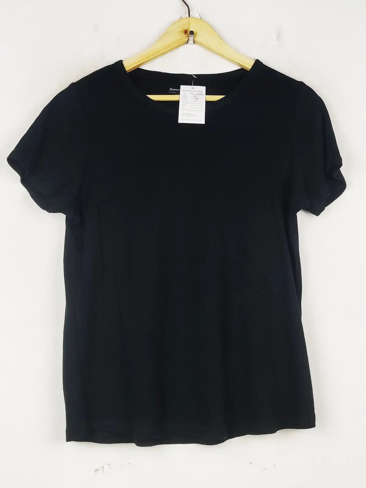 Buy online pre-used pre-loved 100% authentic & Original branded Essentials Collection (TS-4582) available in Pakistan. Top international brands avilable.