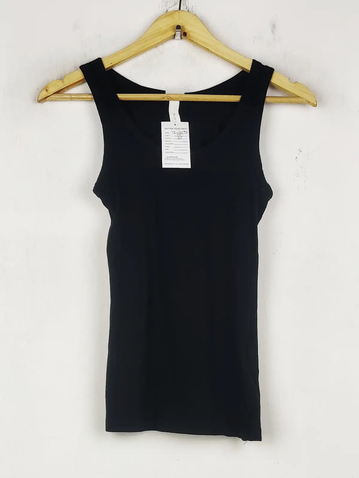 Buy online pre-used pre-loved 100% authentic & Original branded H&M (TS-4593) available in Pakistan. Top international brands avilable.