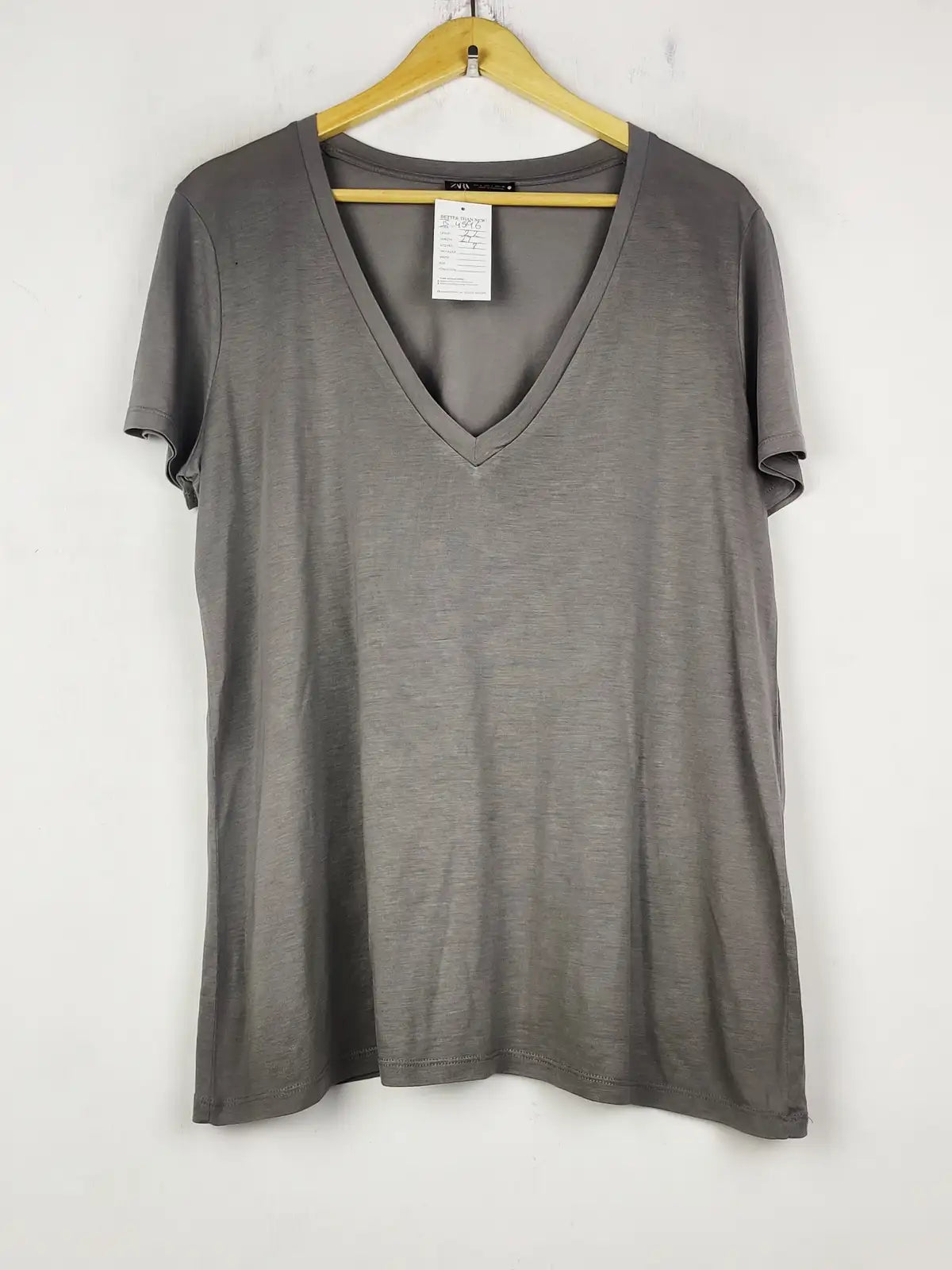 Buy online pre-used pre-loved 100% authentic & Original branded Zara (TS-4596) available in Pakistan. Top international brands avilable.