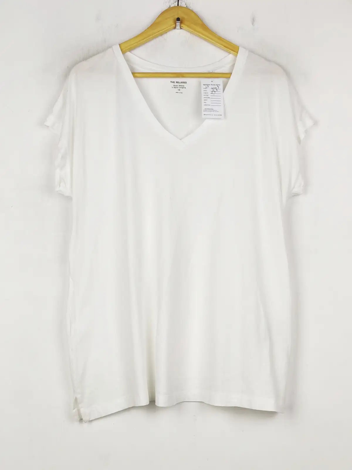 Buy online pre-used pre-loved 100% authentic & Original branded Relaxed (TS-4604) available in Pakistan. Top international brands avilable.