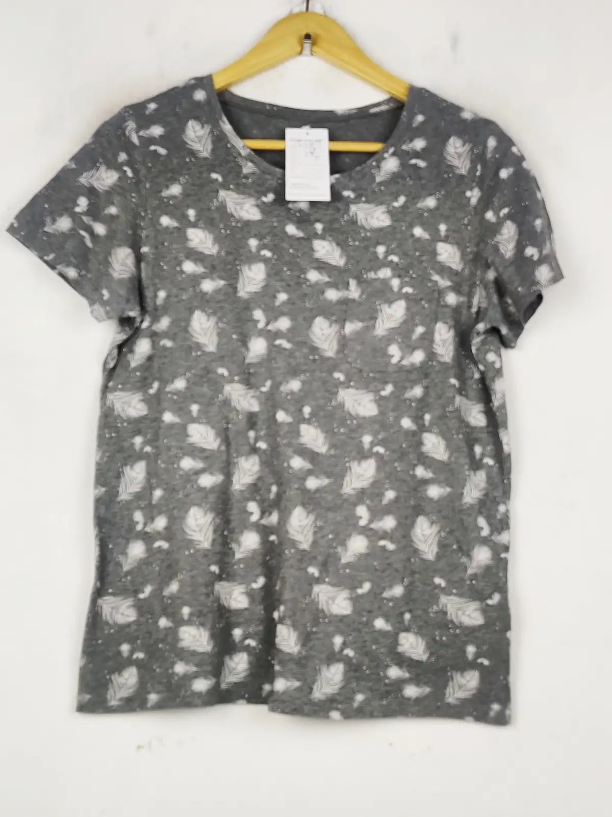 Buy online pre-used pre-loved 100% authentic & Original branded John Lewis (TS-4607) available in Pakistan. Top international brands avilable.