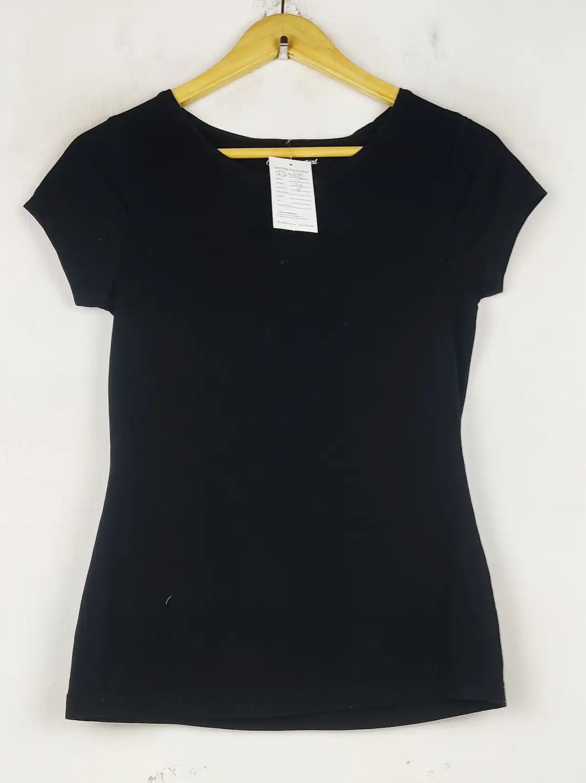 Buy online pre-used pre-loved 100% authentic & Original branded Georg (TS-4625) available in Pakistan. Top international brands avilable.