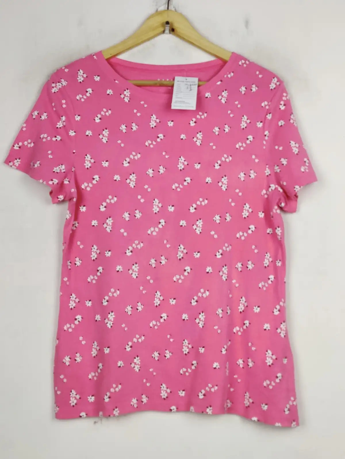 Buy online pre-used pre-loved 100% authentic & Original branded Papaya (TS-4629) available in Pakistan. Top international brands avilable.