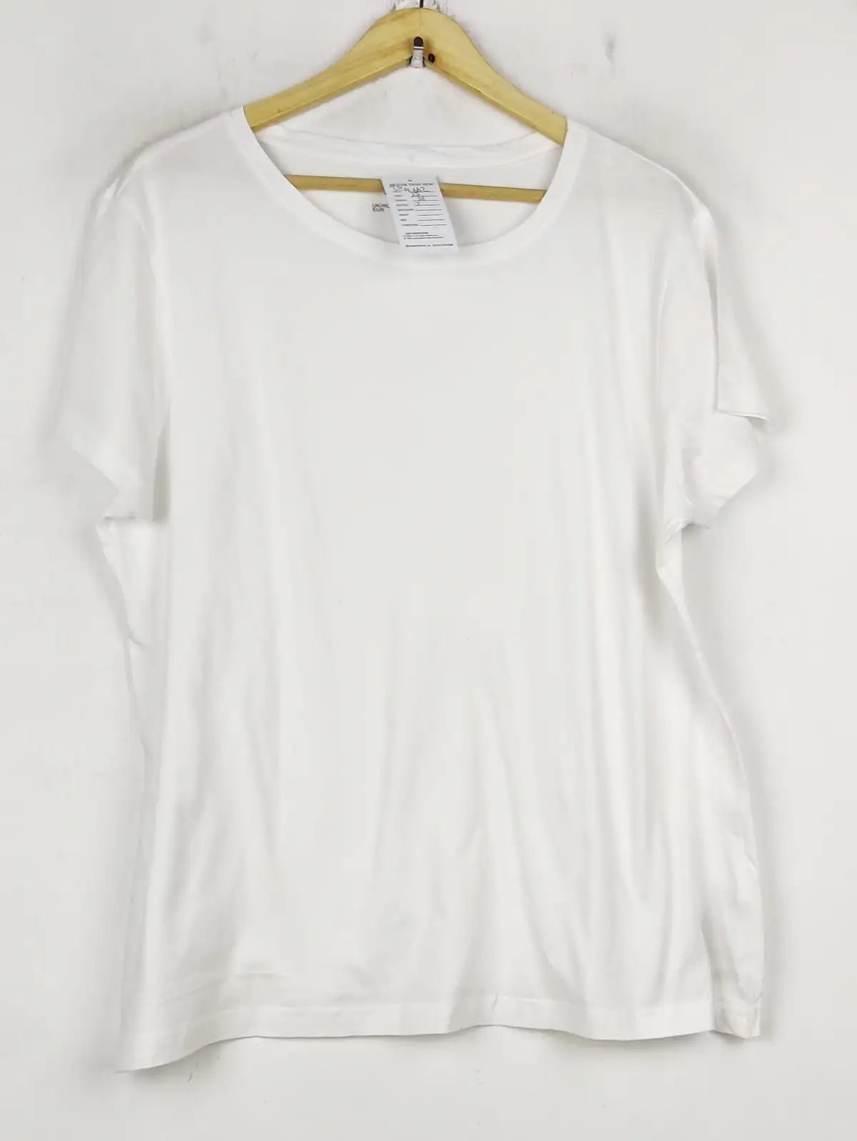 Buy online pre-used pre-loved 100% authentic & Original branded Primark (TS-4662) available in Pakistan. Top international brands avilable.