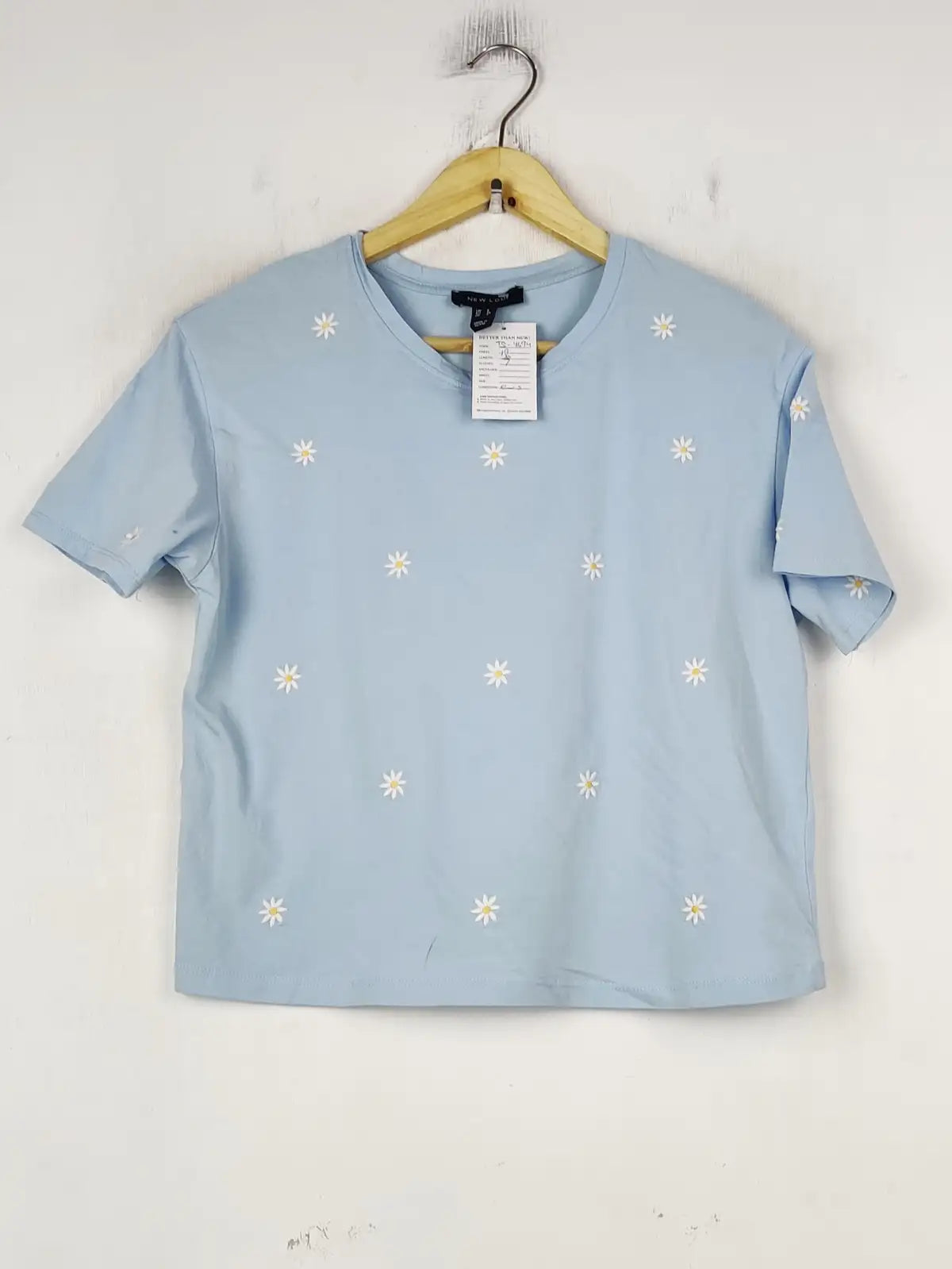 Buy online pre-used pre-loved 100% authentic & Original branded New Look (TS-4694) available in Pakistan. Top international brands avilable.