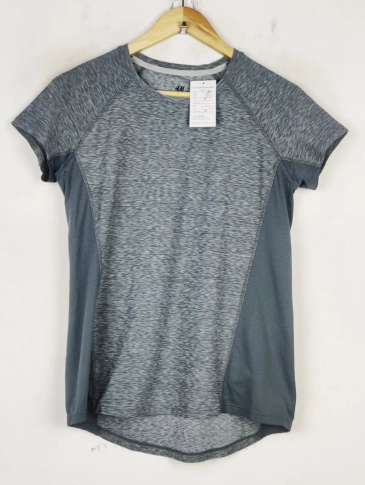 Buy online pre-used pre-loved 100% authentic & Original branded H&M (TS-4801) available in Pakistan. Top international brands avilable.
