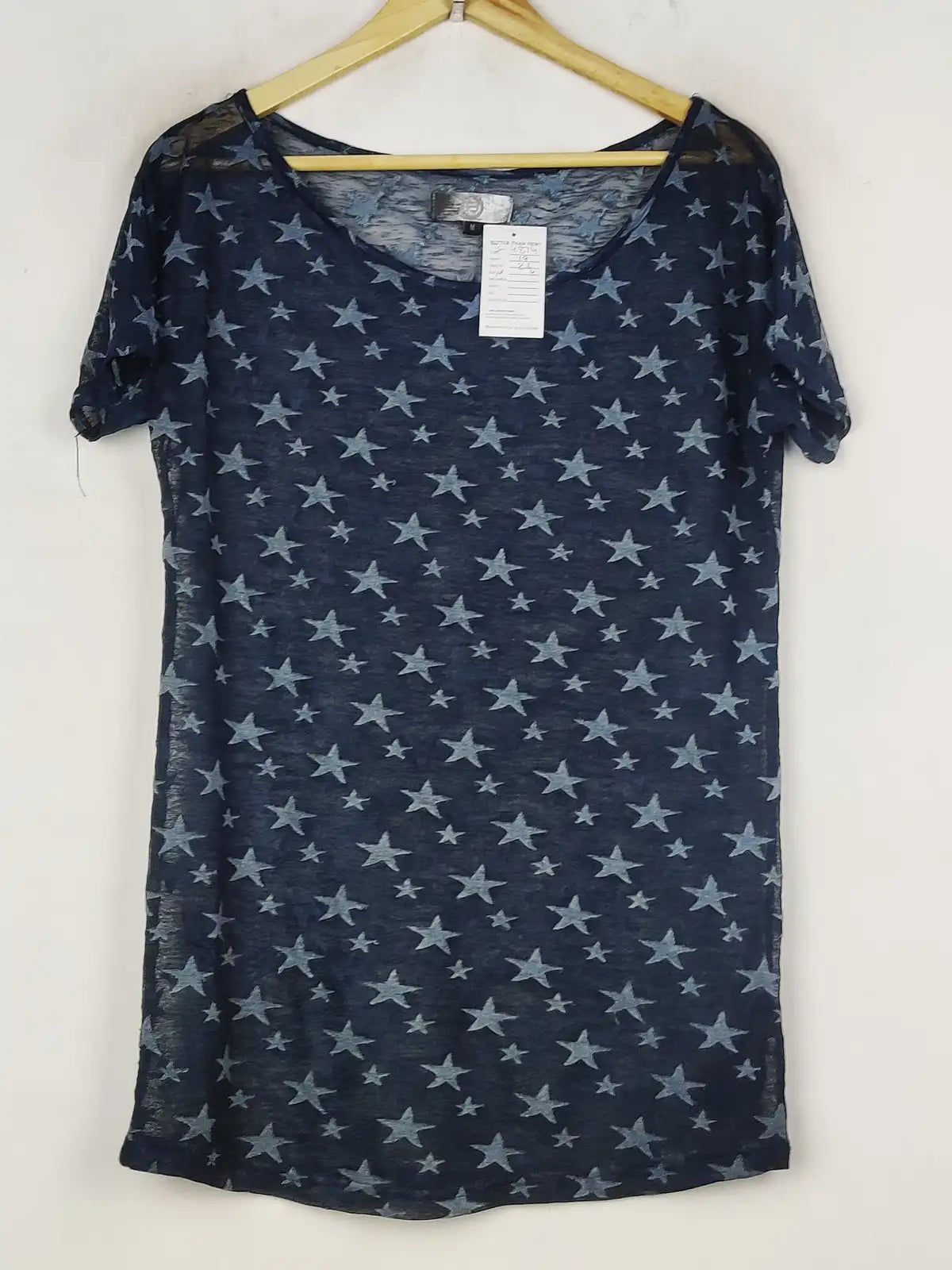 Buy online pre-used pre-loved 100% authentic & Original branded Reddesigns (TS-4874) available in Pakistan. Top international brands avilable.