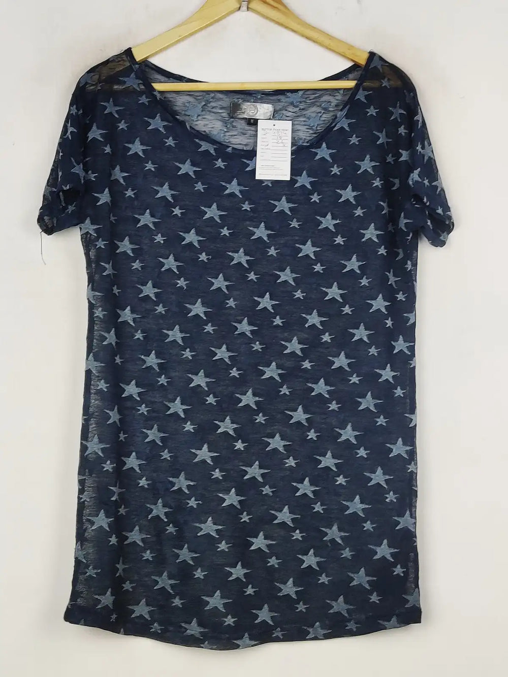 Buy online pre-used pre-loved 100% authentic & Original branded Reddesigns (TS-4874) available in Pakistan. Top international brands avilable.