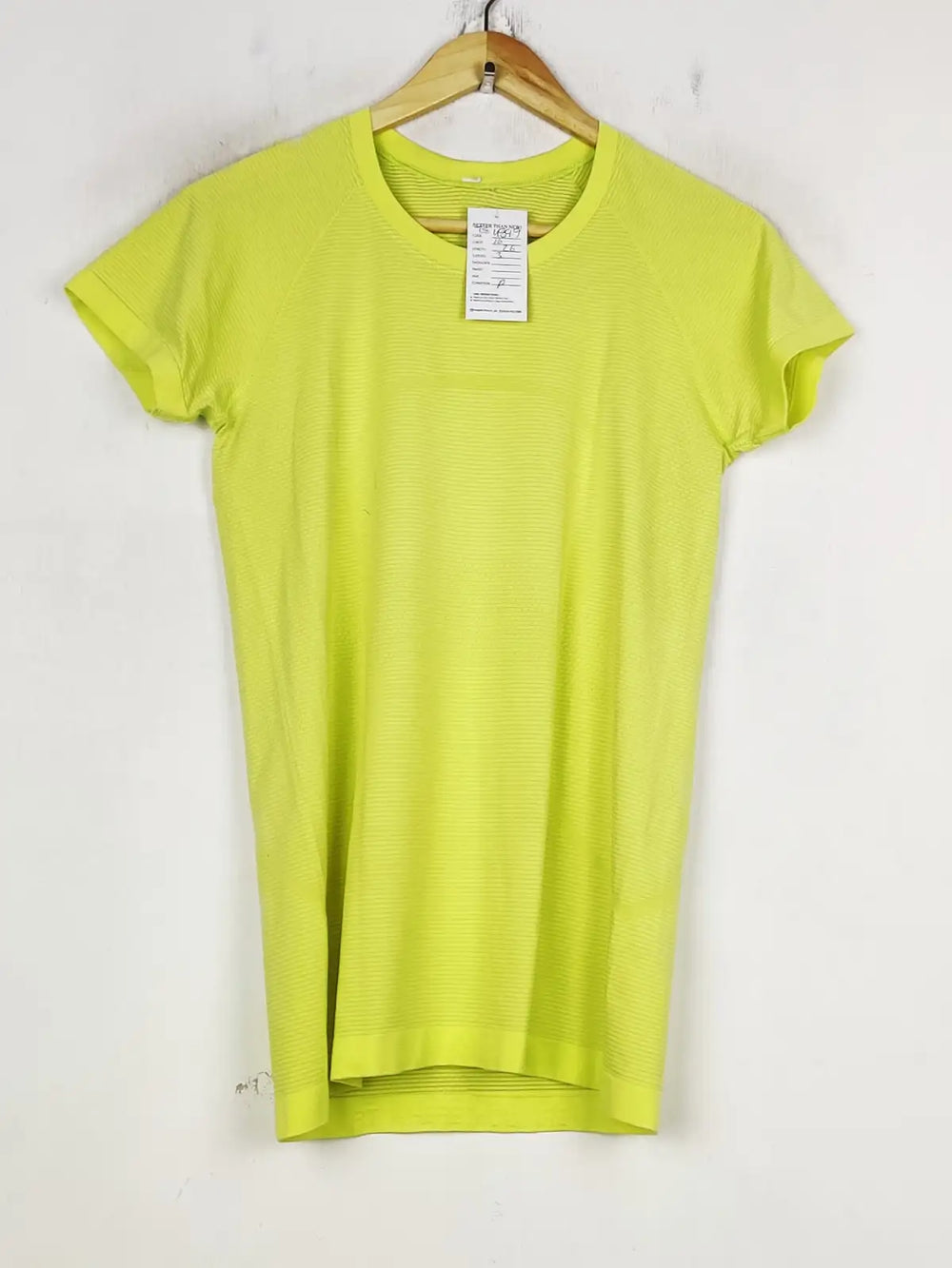 Buy online pre-used pre-loved 100% authentic & Original branded Unknown Brand (TS-4899) available in Pakistan. Top international brands avilable.