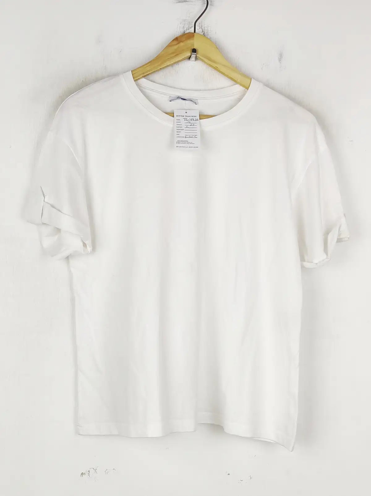 Buy online pre-used pre-loved 100% authentic & Original branded Zara (TS-4936) available in Pakistan. Top international brands avilable.