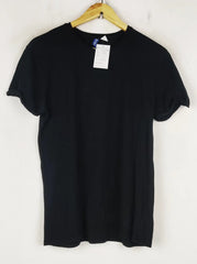 Buy online pre-used pre-loved 100% authentic & Original branded H&M (TS-4948) available in Pakistan. Top international brands avilable.