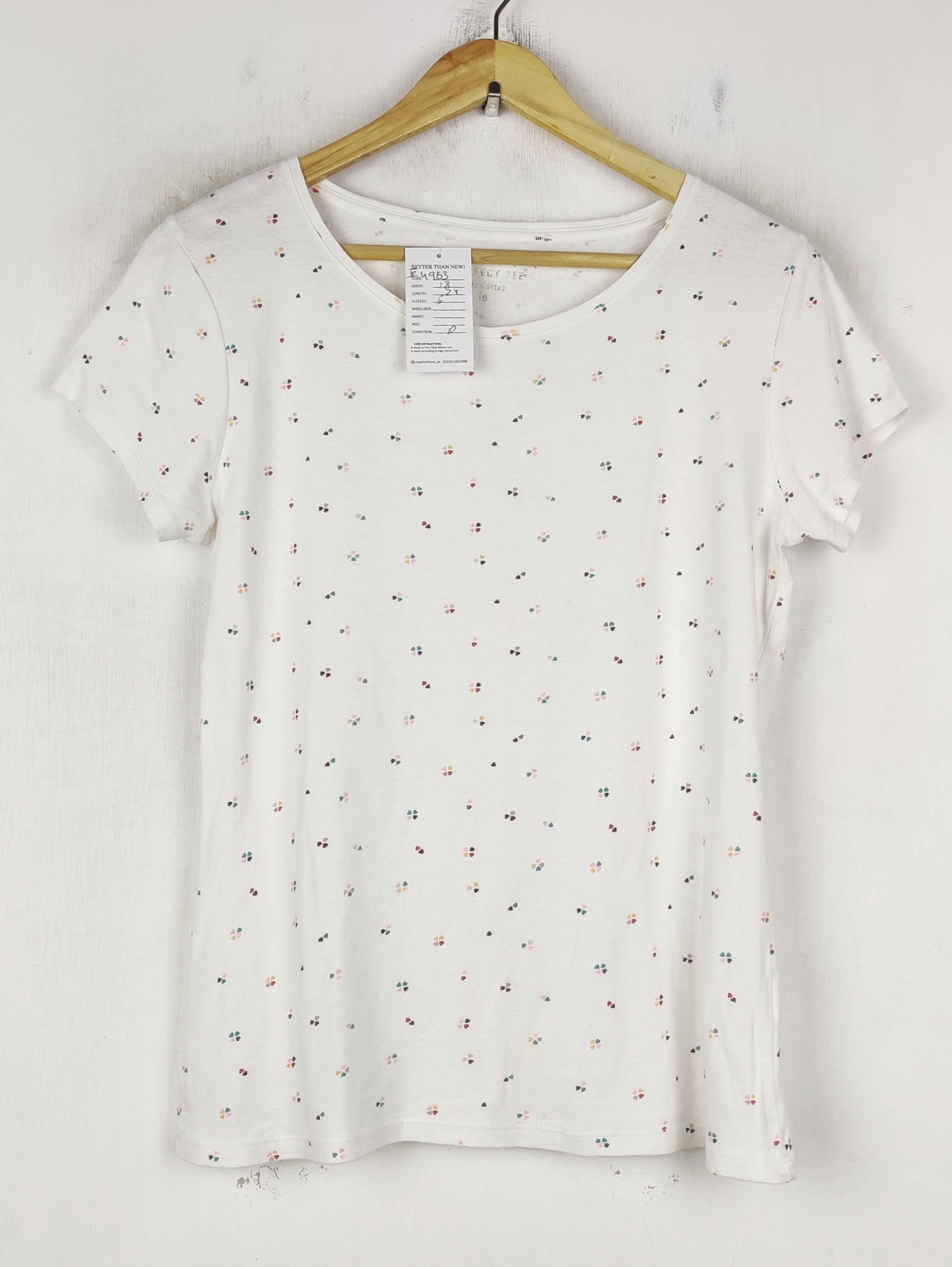 Buy online pre-used pre-loved 100% authentic & Original branded Papaya (TS-4963) available in Pakistan. Top international brands avilable.