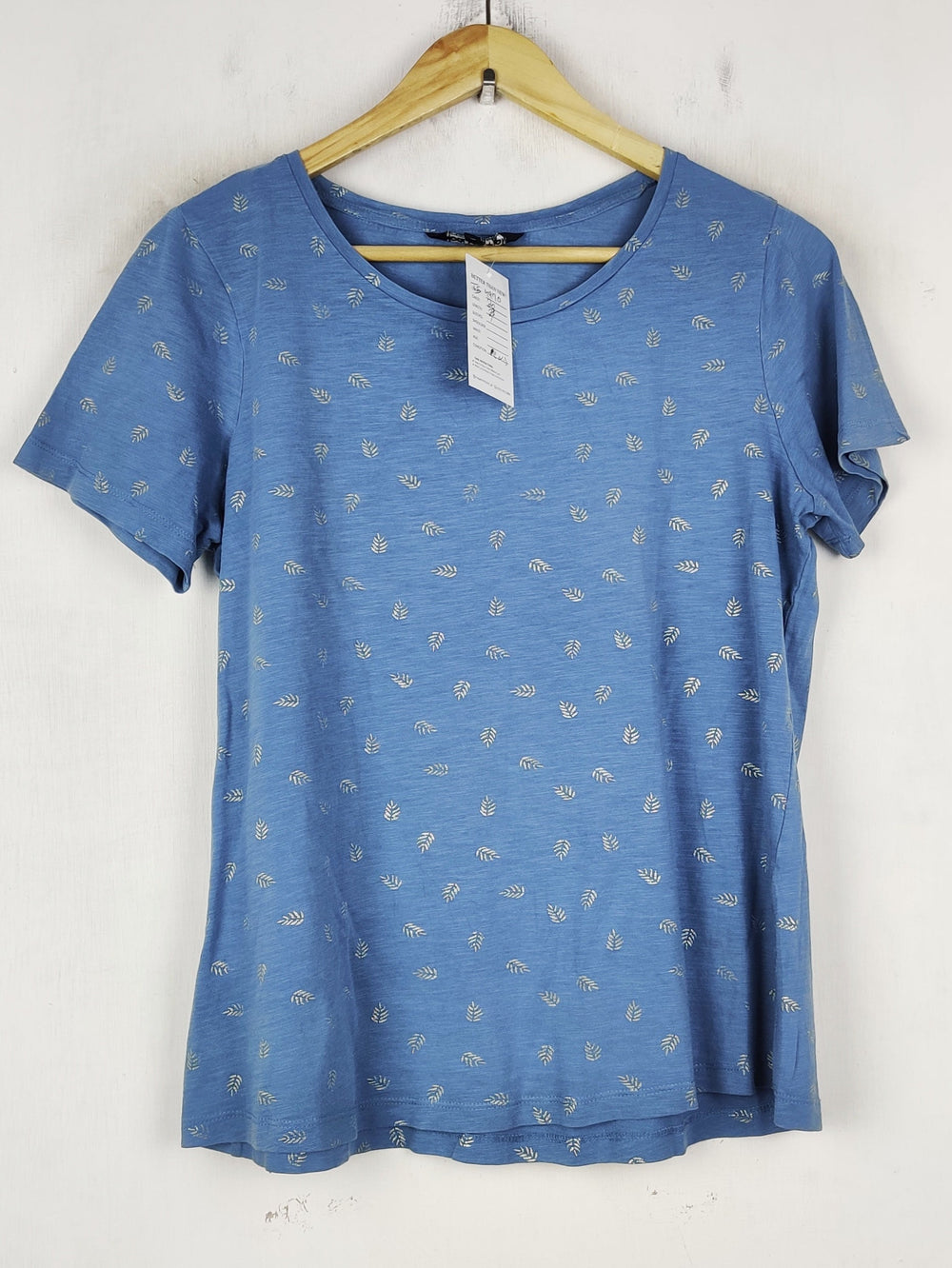 Buy online pre-used pre-loved 100% authentic & Original branded The Collection (TS-4970) available in Pakistan. Top international brands avilable.