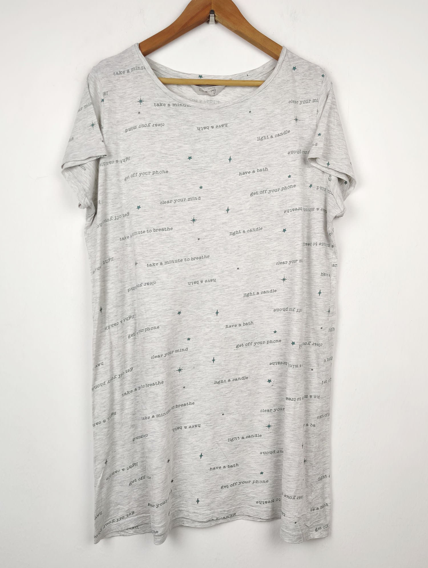 Buy online pre-used pre-loved 100% authentic & Original branded George (TS-498) available in Pakistan. Top international brands avilable.