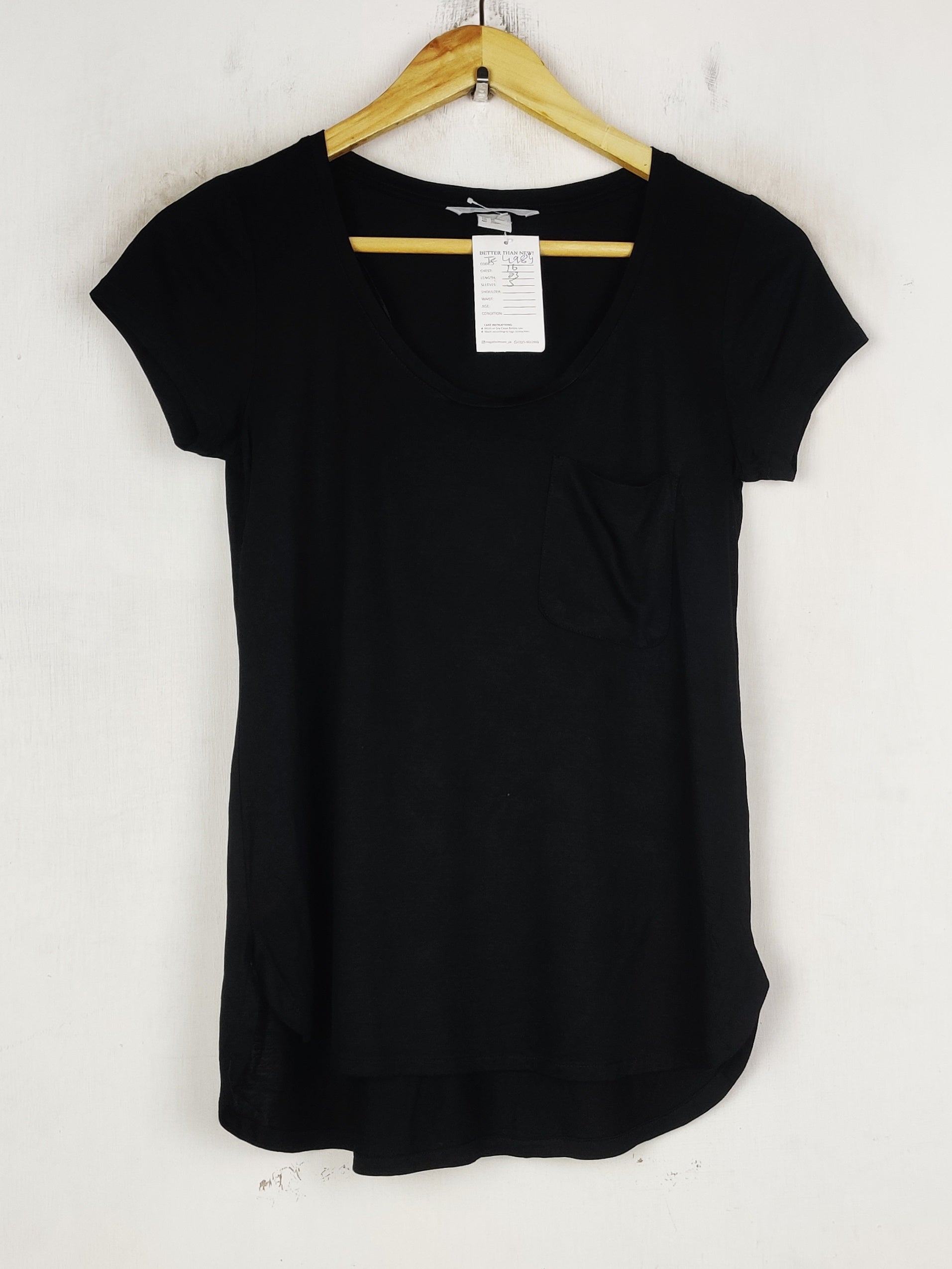 Buy online pre-used pre-loved 100% authentic & Original branded H&M (TS-4984) available in Pakistan. Top international brands avilable.