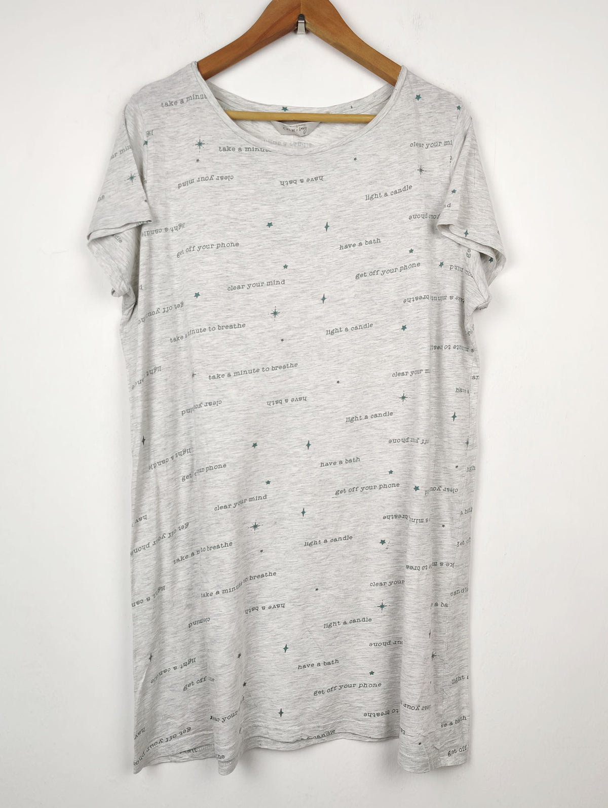 Buy online pre-used pre-loved 100% authentic & Original branded George (TS-498) available in Pakistan. Top international brands avilable.