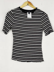 Buy online pre-used pre-loved 100% authentic & Original branded New Look (TS-5006) available in Pakistan. Top international brands avilable.