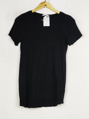 Buy online pre-used pre-loved 100% authentic & Original branded H&M (TS-5082) available in Pakistan. Top international brands avilable.