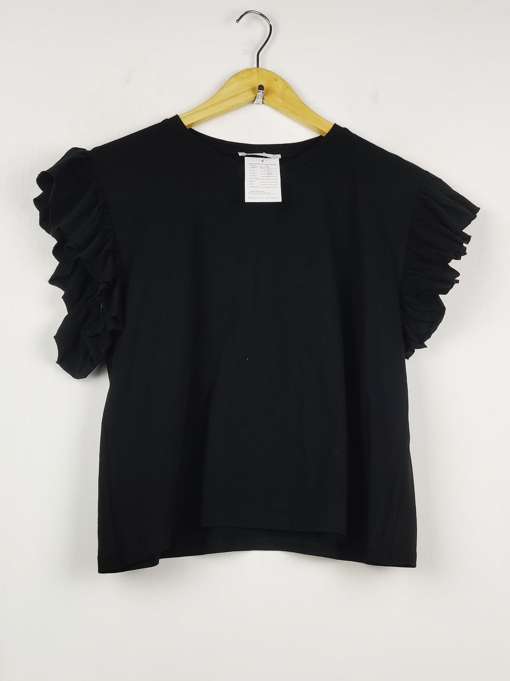 Buy online pre-used pre-loved 100% authentic & Original branded Zara (TS-5118) available in Pakistan. Top international brands avilable.