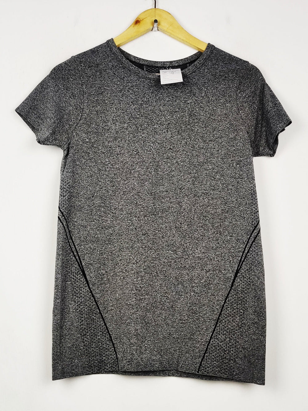 Buy online pre-used pre-loved 100% authentic & Original branded Unknown Brand (TS-5182) available in Pakistan. Top international brands avilable.