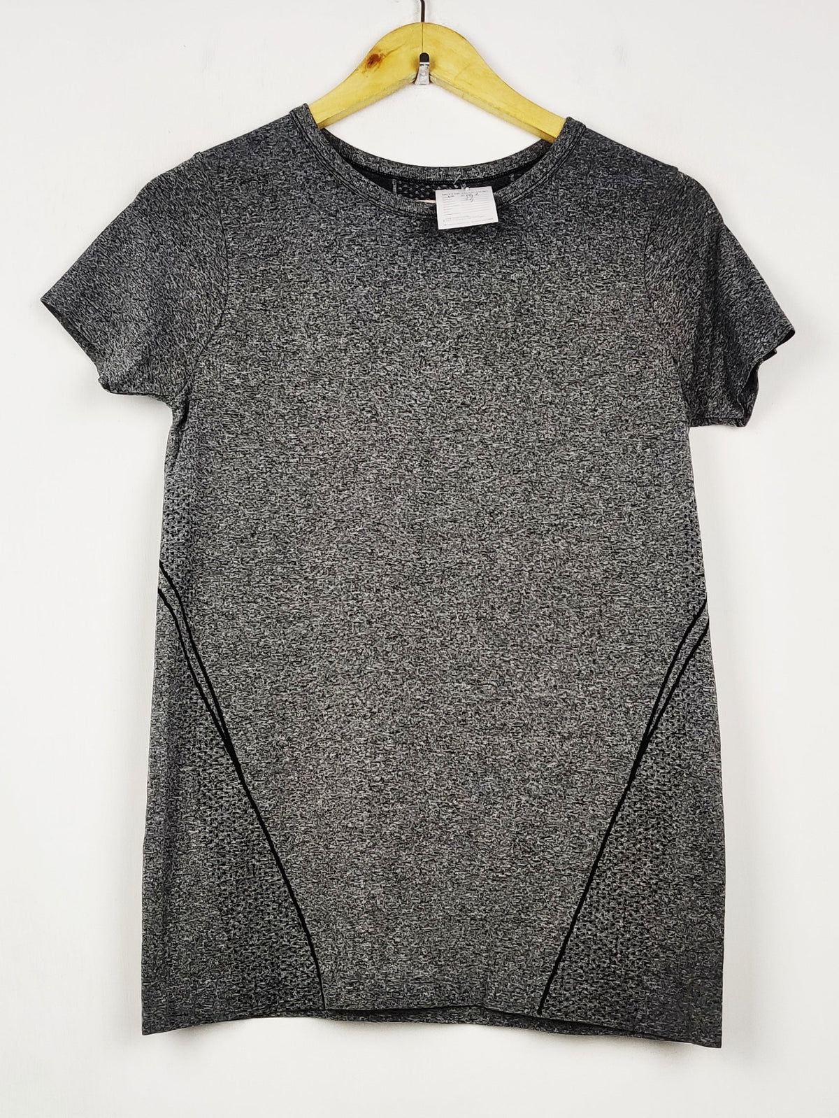 Buy online pre-used pre-loved 100% authentic & Original branded Unknown Brand (TS-5182) available in Pakistan. Top international brands avilable.