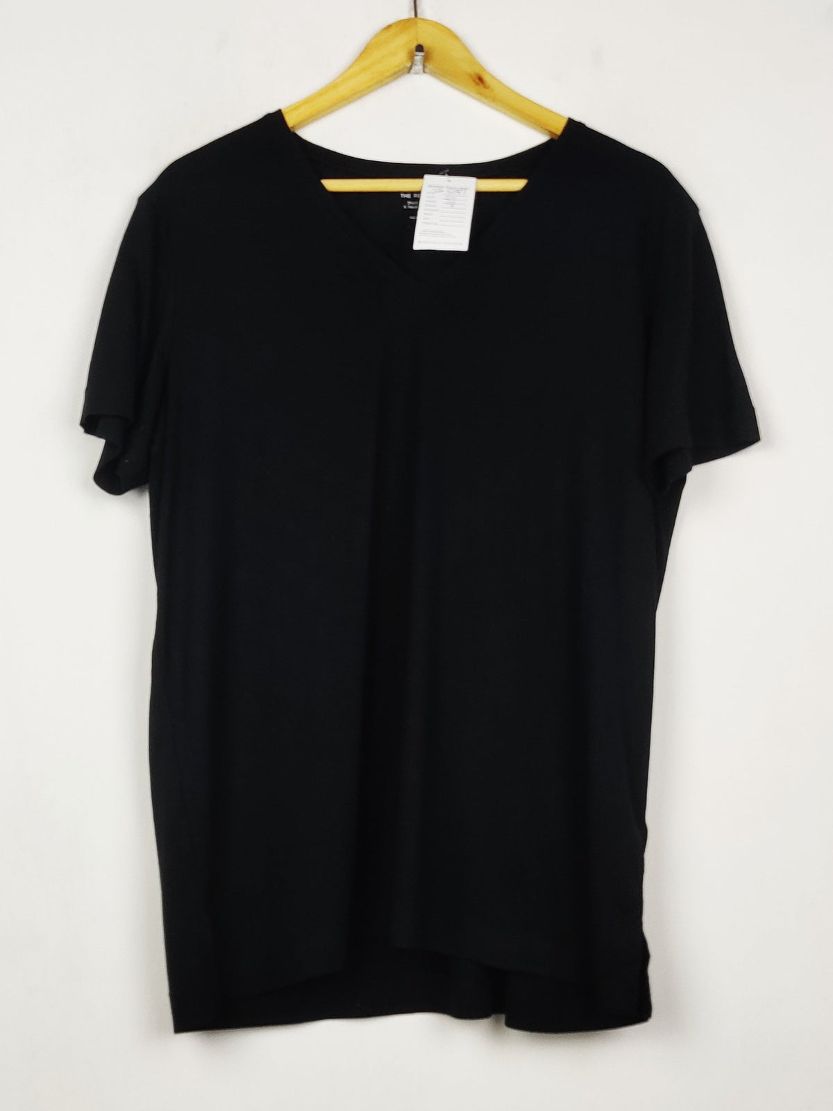 Buy online pre-used pre-loved 100% authentic & Original branded The Relaxed (TS-5187) available in Pakistan. Top international brands avilable.