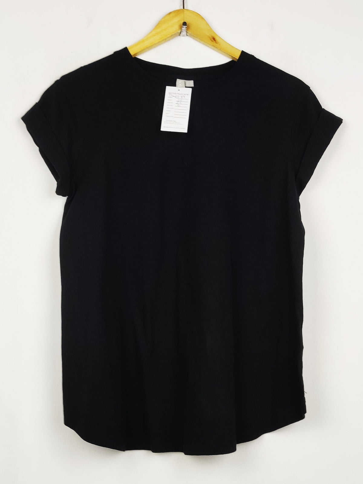 Buy online pre-used pre-loved 100% authentic & Original branded Asos (TS-5239) available in Pakistan. Top international brands avilable.