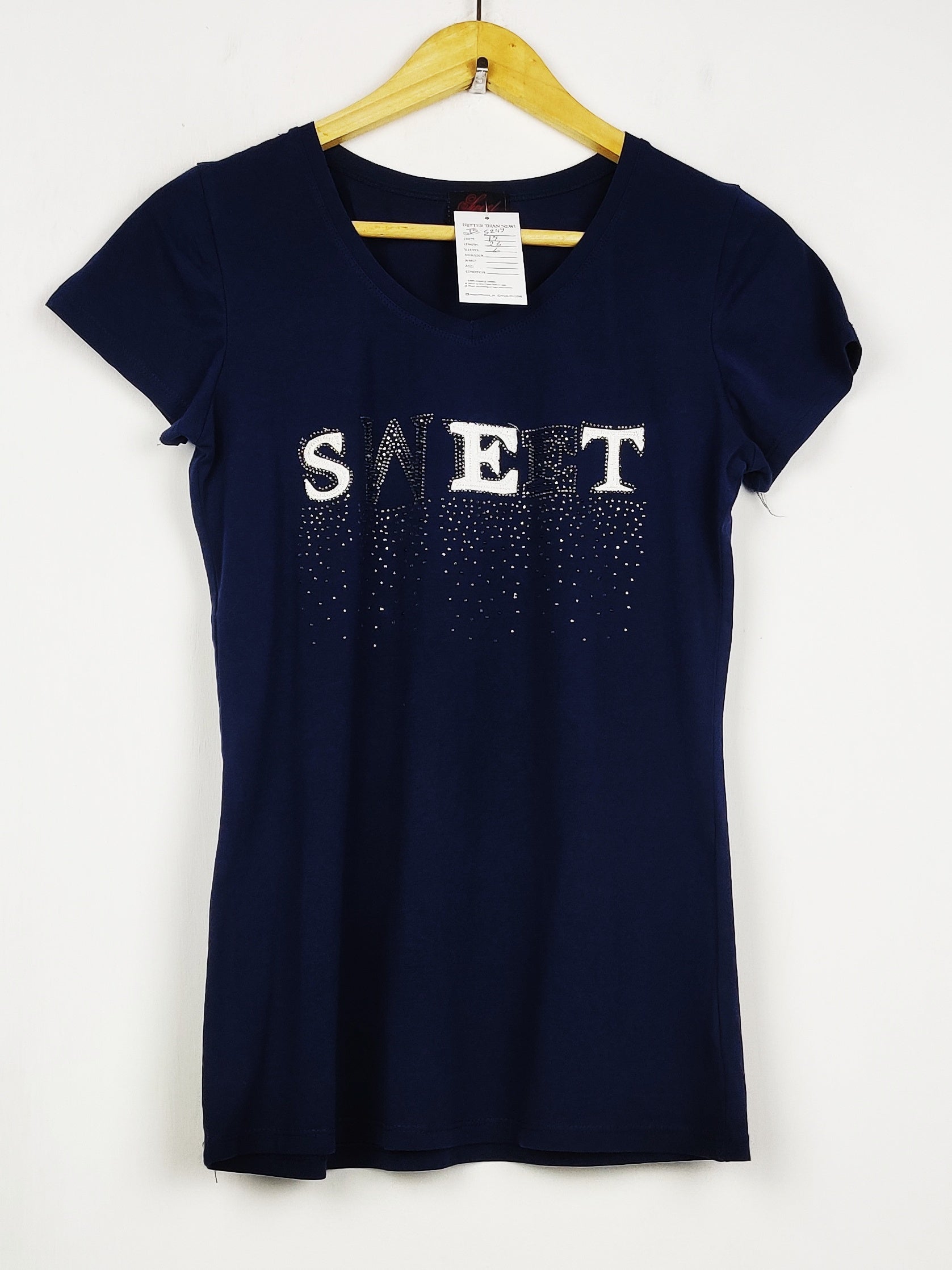 Buy online pre-used pre-loved 100% authentic & Original branded Unknown Brand (TS-5244) available in Pakistan. Top international brands avilable.