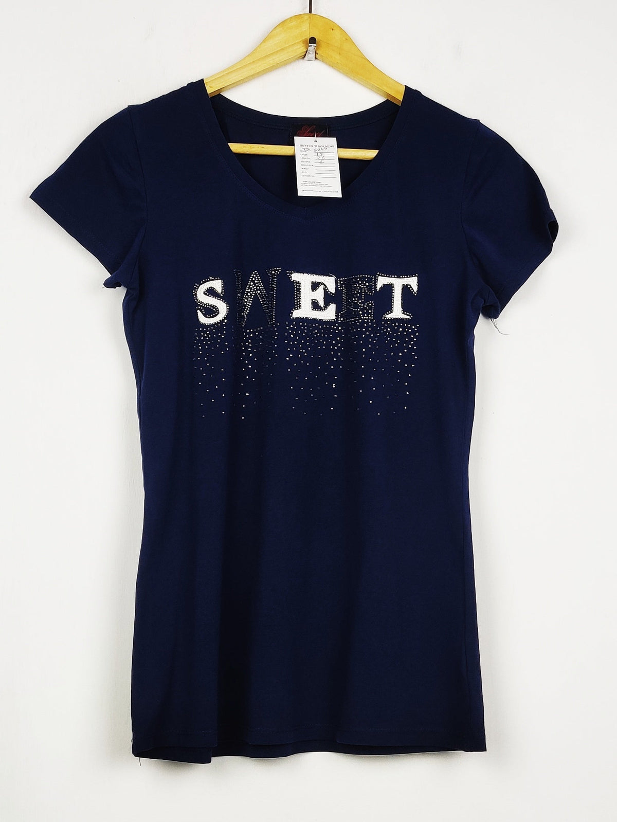Buy online pre-used pre-loved 100% authentic & Original branded Unknown Brand (TS-5244) available in Pakistan. Top international brands avilable.