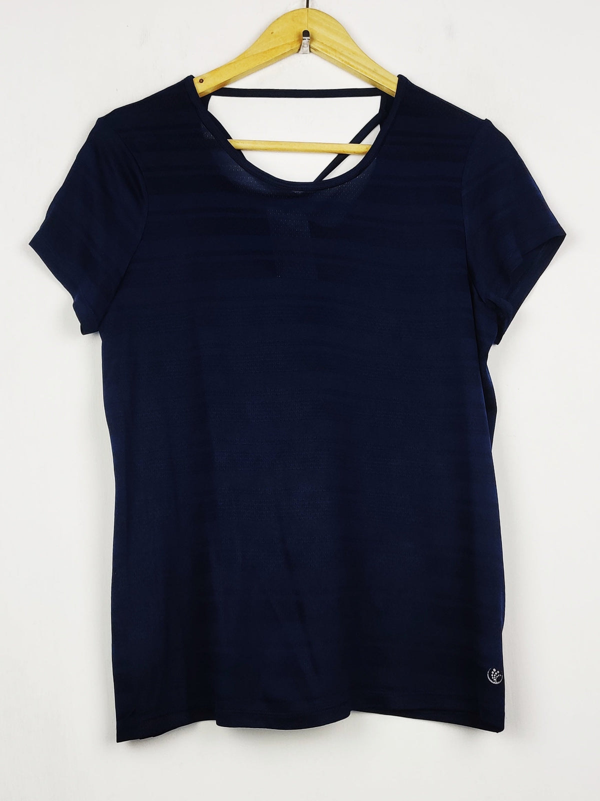 Buy online pre-used pre-loved 100% authentic & Original branded Unknown Brand (TS-5254) available in Pakistan. Top international brands avilable.
