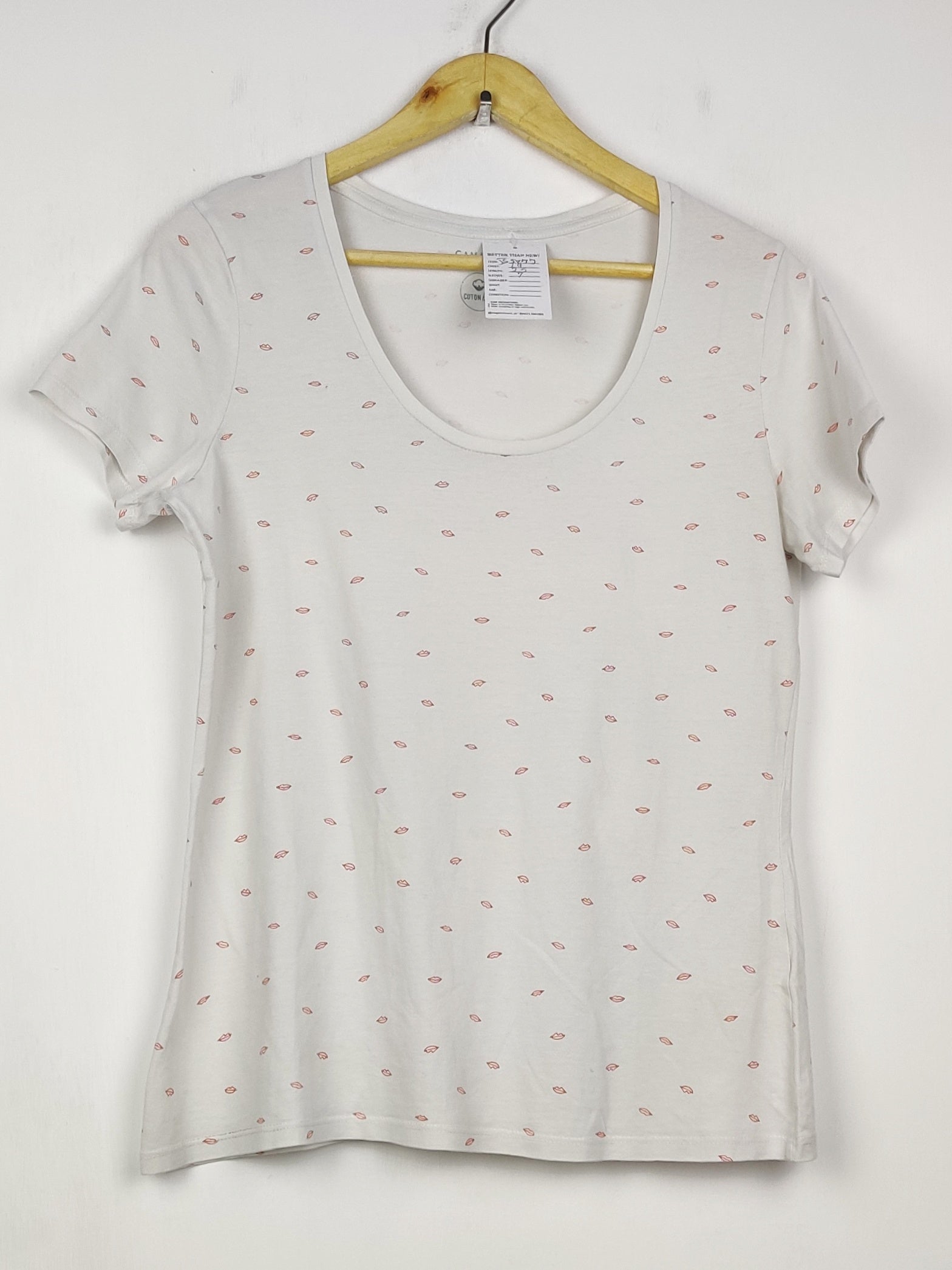 Buy online pre-used pre-loved 100% authentic & Original branded Camaieu (TS-5277) available in Pakistan. Top international brands avilable.