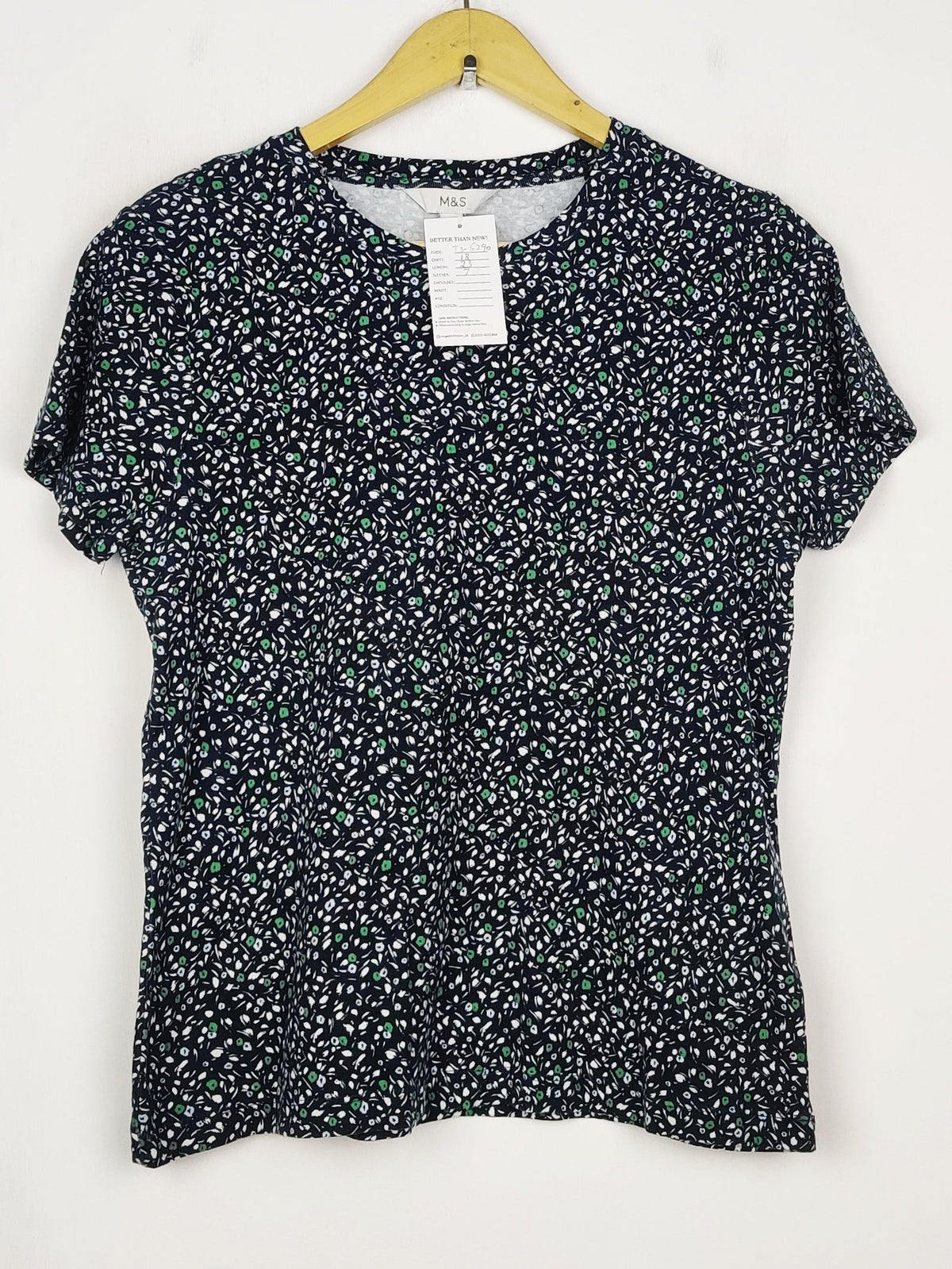 Buy online pre-used pre-loved 100% authentic & Original branded Marks & Spencer (TS-5290) available in Pakistan. Top international brands avilable.