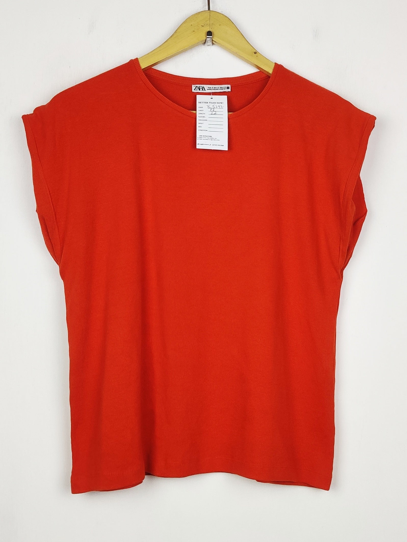 Buy online pre-used pre-loved 100% authentic & Original branded Zara (TS-5292) available in Pakistan. Top international brands avilable.