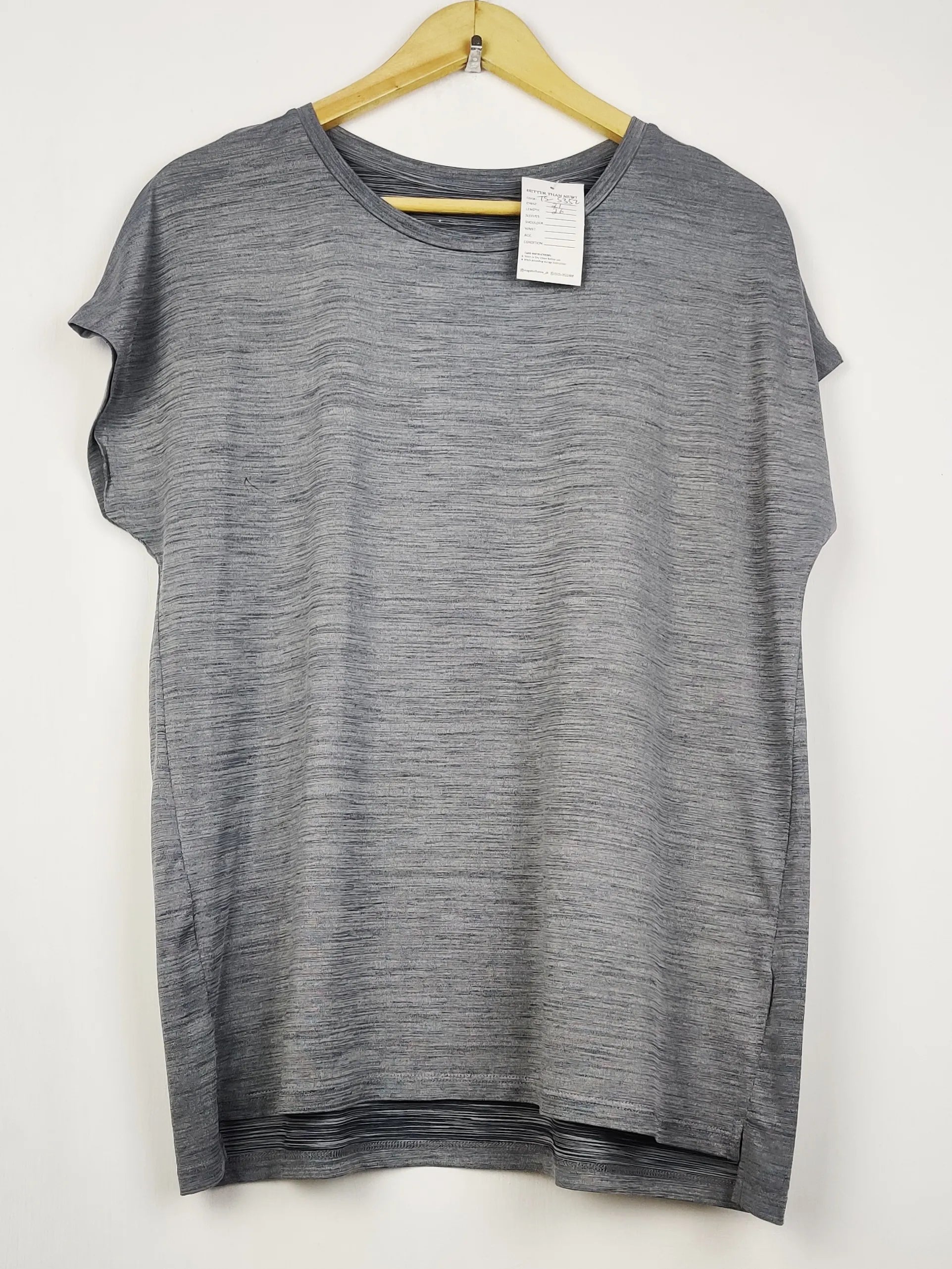 Buy online pre-used pre-loved 100% authentic & Original branded Unknown Brand (TS-5352) available in Pakistan. Top international brands avilable.
