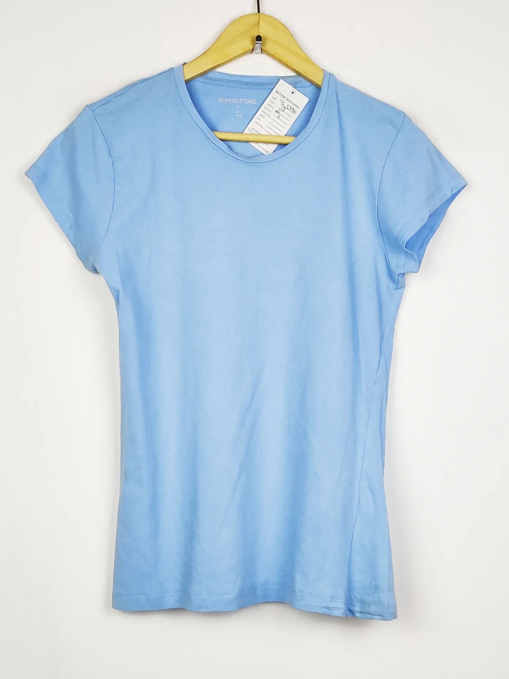 Buy online pre-used pre-loved 100% authentic & Original branded Dunnes Stores (TS-5390) available in Pakistan. Top international brands avilable.