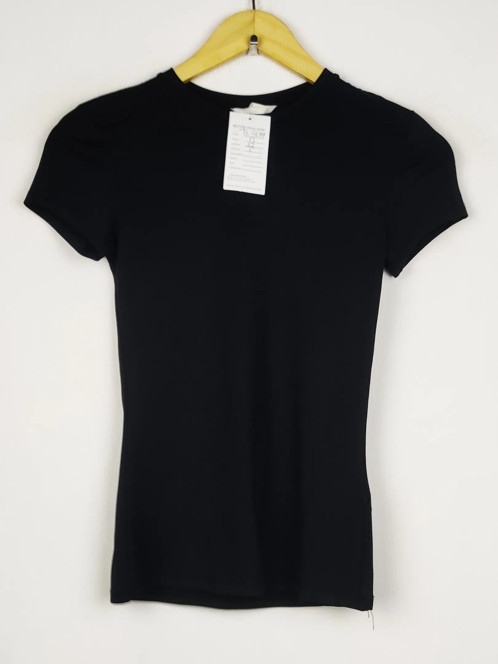 Buy online pre-used pre-loved 100% authentic & Original branded H&M (TS-5399) available in Pakistan. Top international brands avilable.