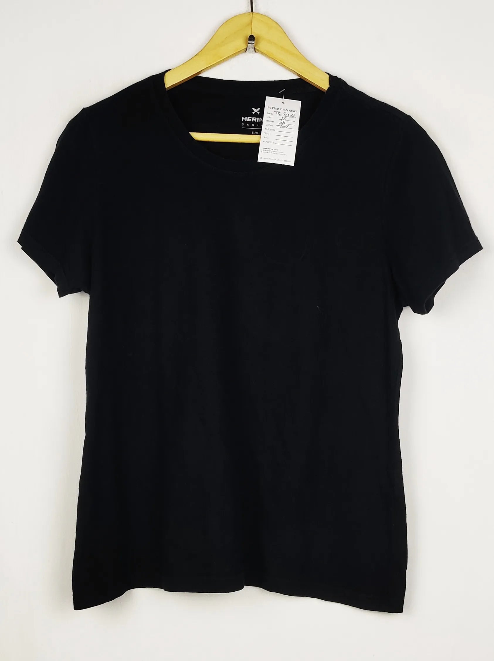 Buy online pre-used pre-loved 100% authentic & Original branded Hering (TS-5402) available in Pakistan. Top international brands avilable.