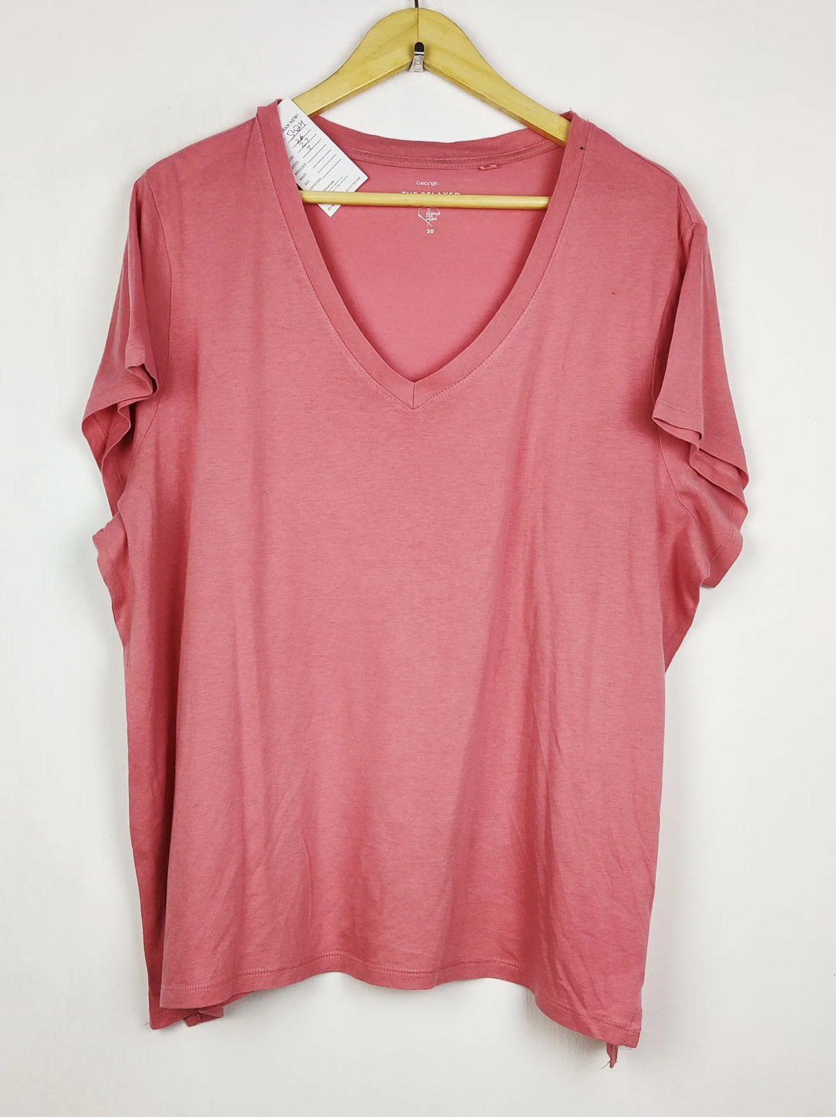 Buy online pre-used pre-loved 100% authentic & Original branded George (TS-5424) available in Pakistan. Top international brands avilable.