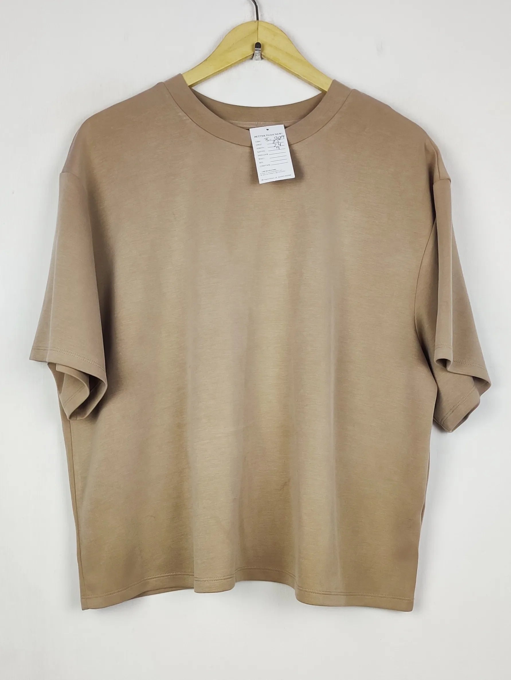 Buy online pre-used pre-loved 100% authentic & Original branded F&F (TS-5429) available in Pakistan. Top international brands avilable.